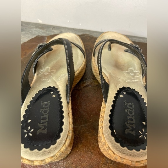 Easy Spirit~Mudd~Black/Light Gray/Tan Thong Wicker-Look Wedge Sandals~Size 9M - Picture 6 of 14